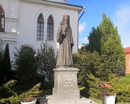 Памятник Серафиму Звездинскому